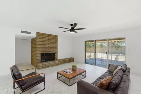 4427 W Dahlia Dr, Glendale, AZ 85304