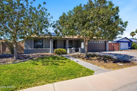 904 W Loughlin Dr, Chandler, AZ 85225
