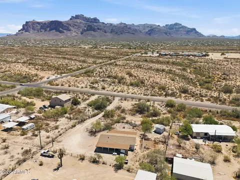 944 S Goldfield Rd, Apache Junction, AZ 85119 photo 2