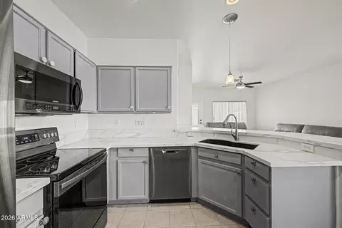 Kitchen - 3742 E Sandy Way, Gilbert, AZ 85297 photo 6 of 6