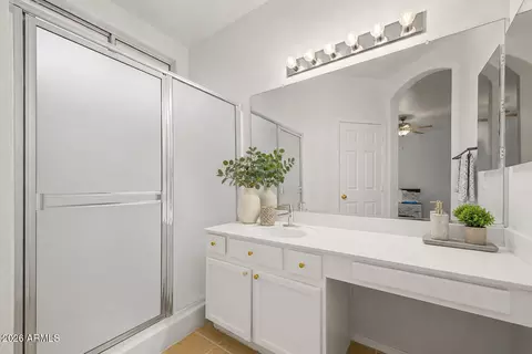 Bath - 3742 E Sandy Way, Gilbert, AZ 85297 photo 2 of 3
