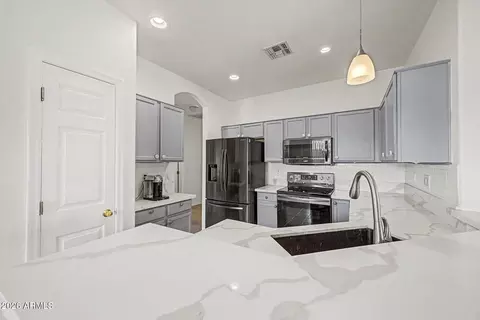Kitchen - 3742 E Sandy Way, Gilbert, AZ 85297 photo 3 of 6