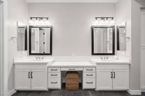 Bath - 1823 E Watford Ct, Gilbert, AZ 85298 photo 6 of 7