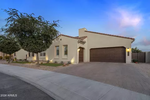 Exterior - 1823 E Watford Ct, Gilbert, AZ 85298 photo 2 of 7