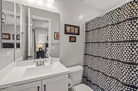 Bath - 1823 E Watford Ct, Gilbert, AZ 85298 photo 1 of 7