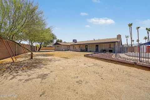 Exterior - 2661 E Brown St, Phoenix, AZ 85028 photo 9 of 12