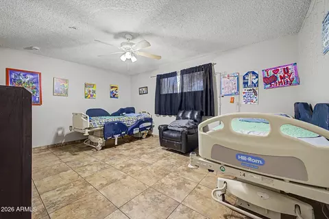 Bedroom - 2661 E Brown St, Phoenix, AZ 85028 photo 2 of 4