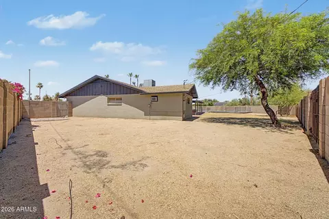 Exterior - 2661 E Brown St, Phoenix, AZ 85028 photo 10 of 12