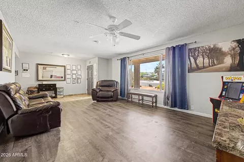 Living - 2661 E Brown St, Phoenix, AZ 85028 photo 2 of 3