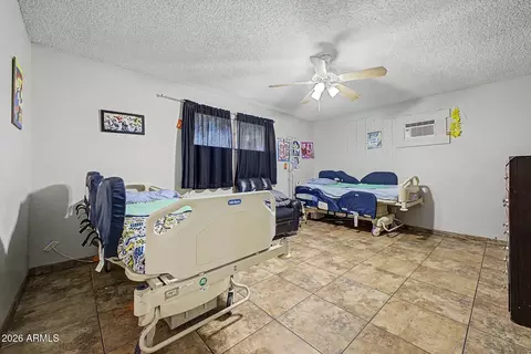 Bedroom - 2661 E Brown St, Phoenix, AZ 85028 photo 1 of 4