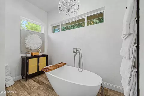 Bath - 4035 E Glencove St, Mesa, AZ 85205 photo 2 of 6
