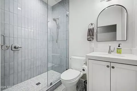 Bath - 3116 E Park Ave, Gilbert, AZ 85234 photo 4 of 5