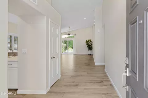 Entry Way - 4330 N 32nd Pl, Phoenix, AZ 85018 photo 1 of 1