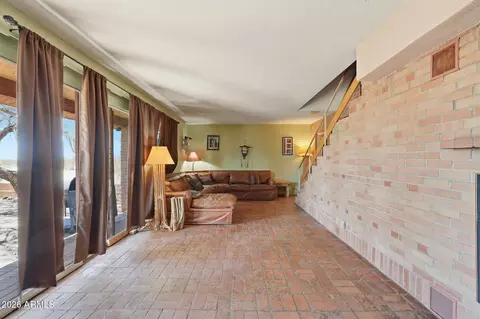 Living - 22466 E Cactus Forest Rd, Florence, AZ 85132 photo 6 of 8