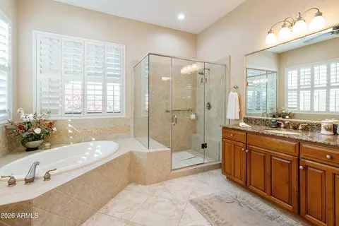 Bath - 4239 E Ficus Way, Gilbert, AZ 85298 photo 4 of 8