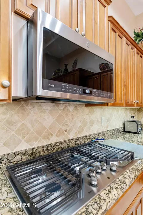 Kitchen - 4239 E Ficus Way, Gilbert, AZ 85298 photo 7 of 8