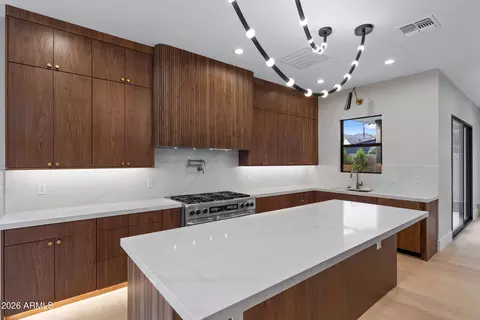 Kitchen - 4422 E Roma Ave, Phoenix, AZ 85018 photo 3 of 4