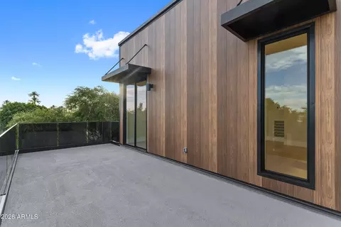 Exterior - 4422 E Roma Ave, Phoenix, AZ 85018 photo 7 of 12
