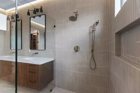 Bath - 4422 E Roma Ave, Phoenix, AZ 85018 photo 10 of 10