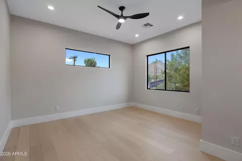 Bedroom - 4422 E Roma Ave, Phoenix, AZ 85018 photo 6 of 8