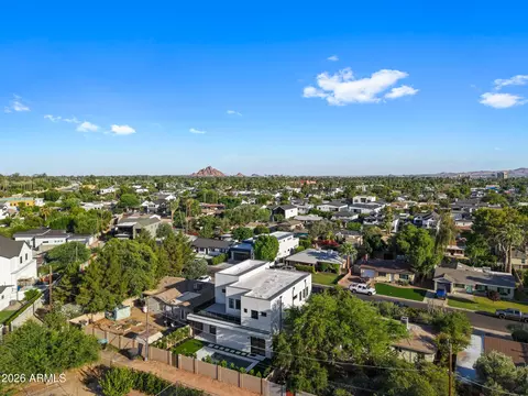 View/Area - 4422 E Roma Ave, Phoenix, AZ 85018 photo 10 of 14