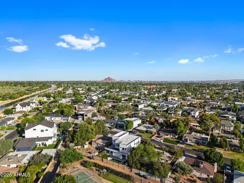 View/Area - 4422 E Roma Ave, Phoenix, AZ 85018 photo 11 of 14