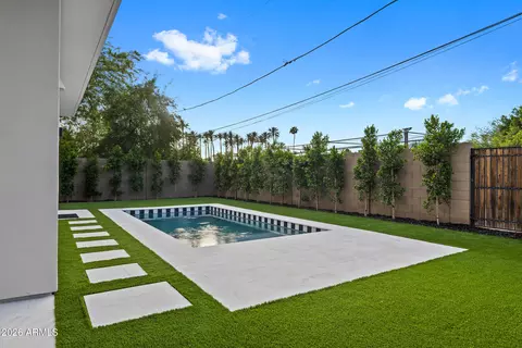 Exterior - 4422 E Roma Ave, Phoenix, AZ 85018 photo 8 of 12