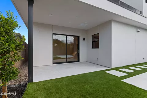Exterior - 4422 E Roma Ave, Phoenix, AZ 85018 photo 10 of 12