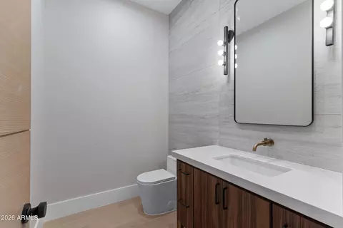 Bath - 4422 E Roma Ave, Phoenix, AZ 85018 photo 1 of 10