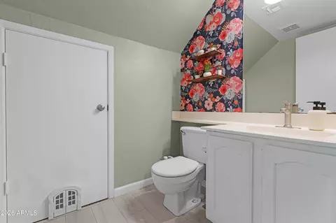 Bath - 338 N Cobblestone St, Gilbert, AZ 85234 photo 1 of 5