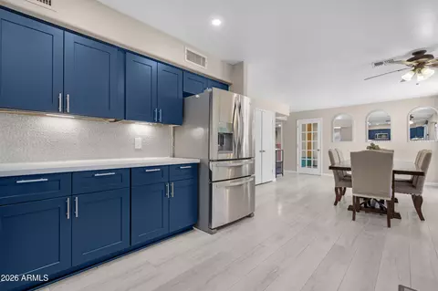 Kitchen - 338 N Cobblestone St, Gilbert, AZ 85234 photo 5 of 5