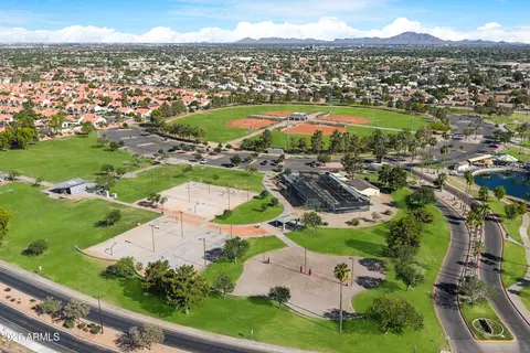 View/Area - 338 N Cobblestone St, Gilbert, AZ 85234 photo 11 of 17