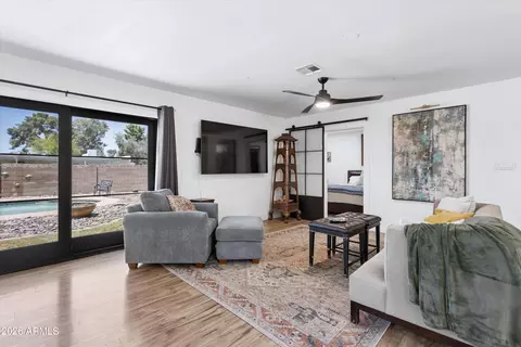 Living - 2914 E Beryl Ave, Phoenix, AZ 85028 photo 1 of 1