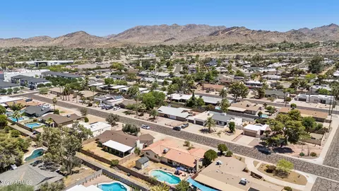 View/Area - 2914 E Beryl Ave, Phoenix, AZ 85028 photo 5 of 8