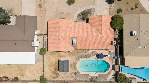 View/Area - 2914 E Beryl Ave, Phoenix, AZ 85028 photo 1 of 8