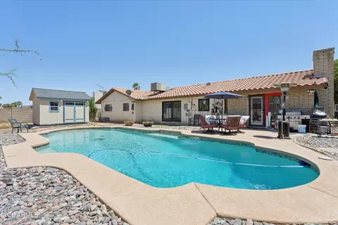 Exterior - 2914 E Beryl Ave, Phoenix, AZ 85028 photo 3 of 7