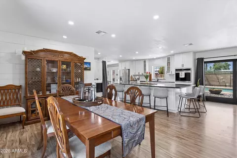 Dining - 2914 E Beryl Ave, Phoenix, AZ 85028 photo 1 of 1