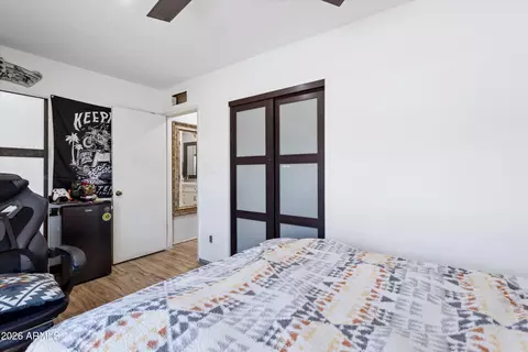 Bedroom - 2914 E Beryl Ave, Phoenix, AZ 85028 photo 4 of 5