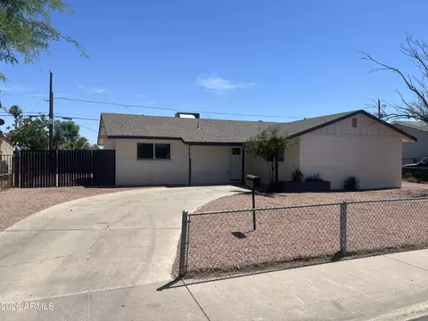 6425 W Rose Ln, Glendale, AZ 85301