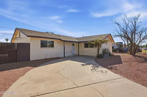 6425 W Rose Ln, Glendale, AZ 85301