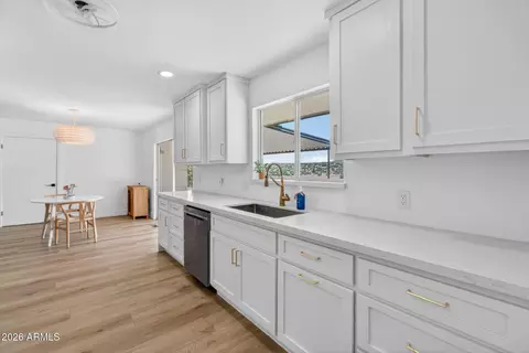 Kitchen - 1048 N Arrowhead Ln, Dewey, AZ 86327 photo 1 of 1