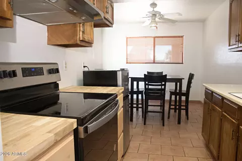 Kitchen - 485 S Pino Cir, Apache Junction, AZ 85120 photo 2 of 3
