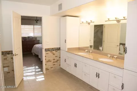 Bath - 485 S Pino Cir, Apache Junction, AZ 85120 photo 2 of 8