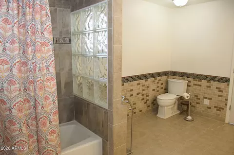 Bath - 485 S Pino Cir, Apache Junction, AZ 85120 photo 6 of 8
