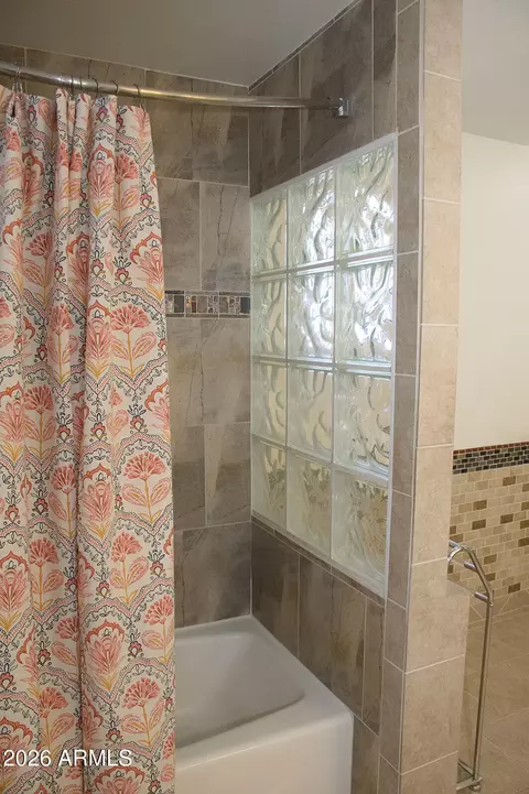 Bath - 485 S Pino Cir, Apache Junction, AZ 85120 photo 5 of 8