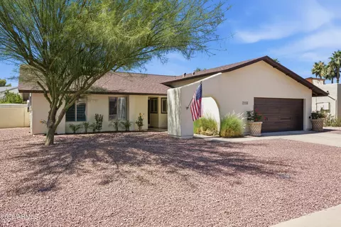 7755 E Rose Ln E, Scottsdale, AZ 85250