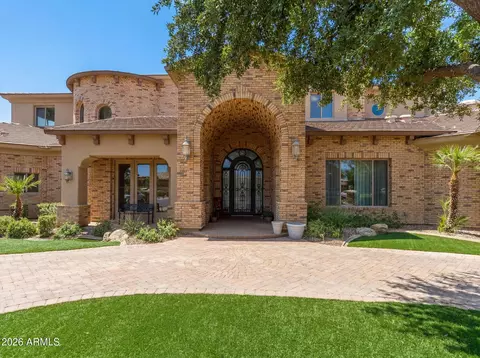 4255 W Lindbergh Way, Chandler, AZ 85226