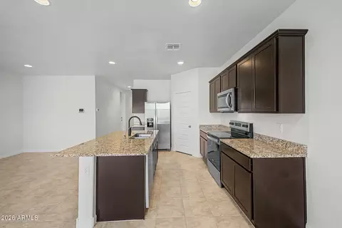 Kitchen - 1881 W Stanton Ave, Apache Junction, AZ 85120 photo 1 of 1