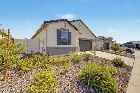 Exterior - 1881 W Stanton Ave, Apache Junction, AZ 85120 photo 2 of 5