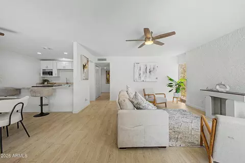 564 E Royal Palms Dr, Mesa, AZ 85203 photo 8